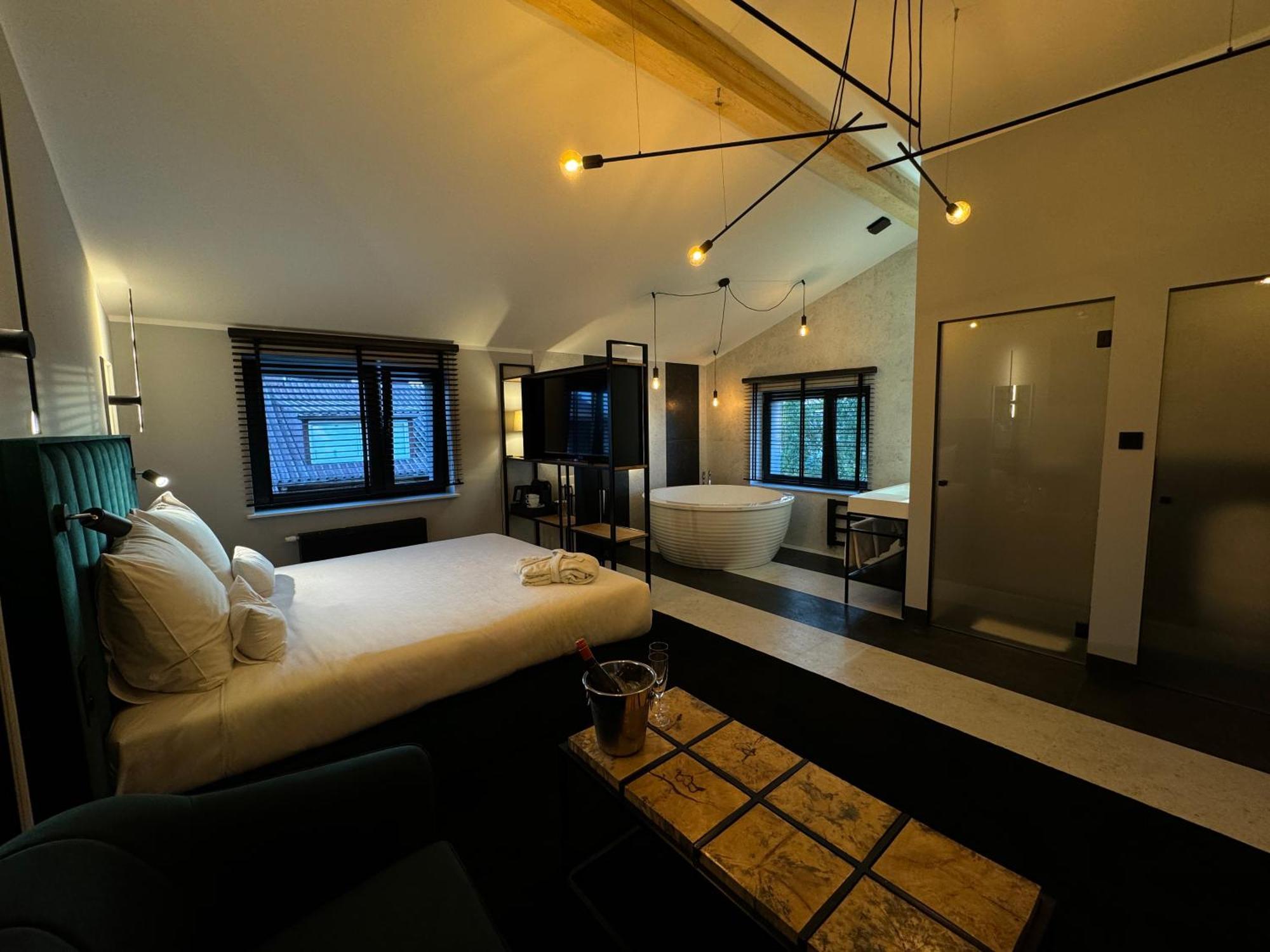 Amber Blue Wellness & Spa (Adults Only) Карвиа Екстериор снимка
